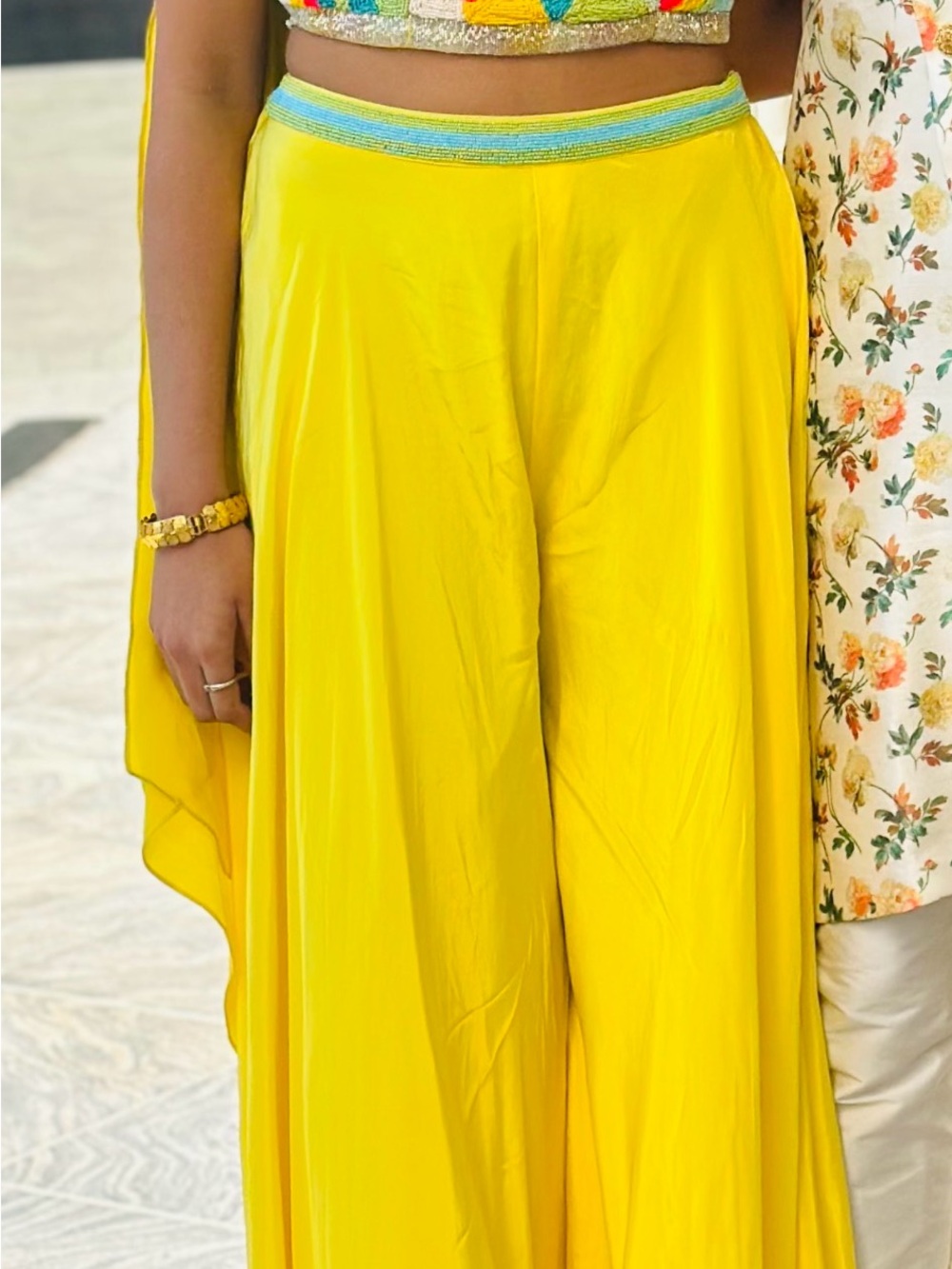 Yellow palazzo M